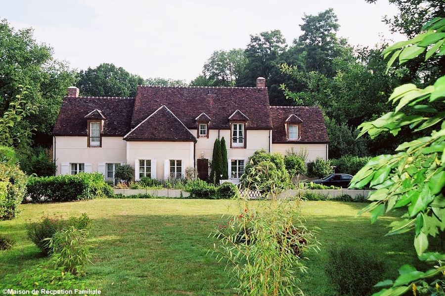 Maison de Réception Familiale